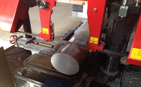 金口河卧式带锯床加工时出现明显振荡如何排查？